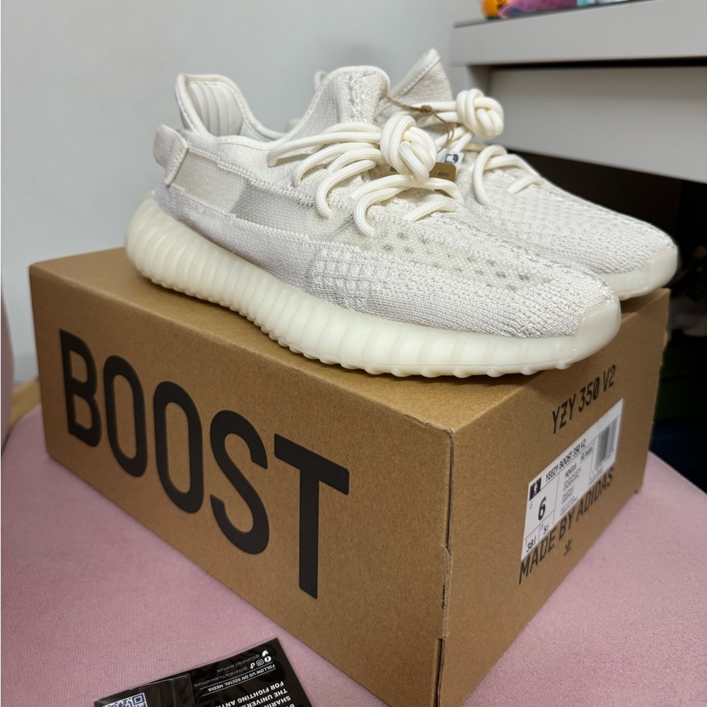 YEEZY 350 “BONE”